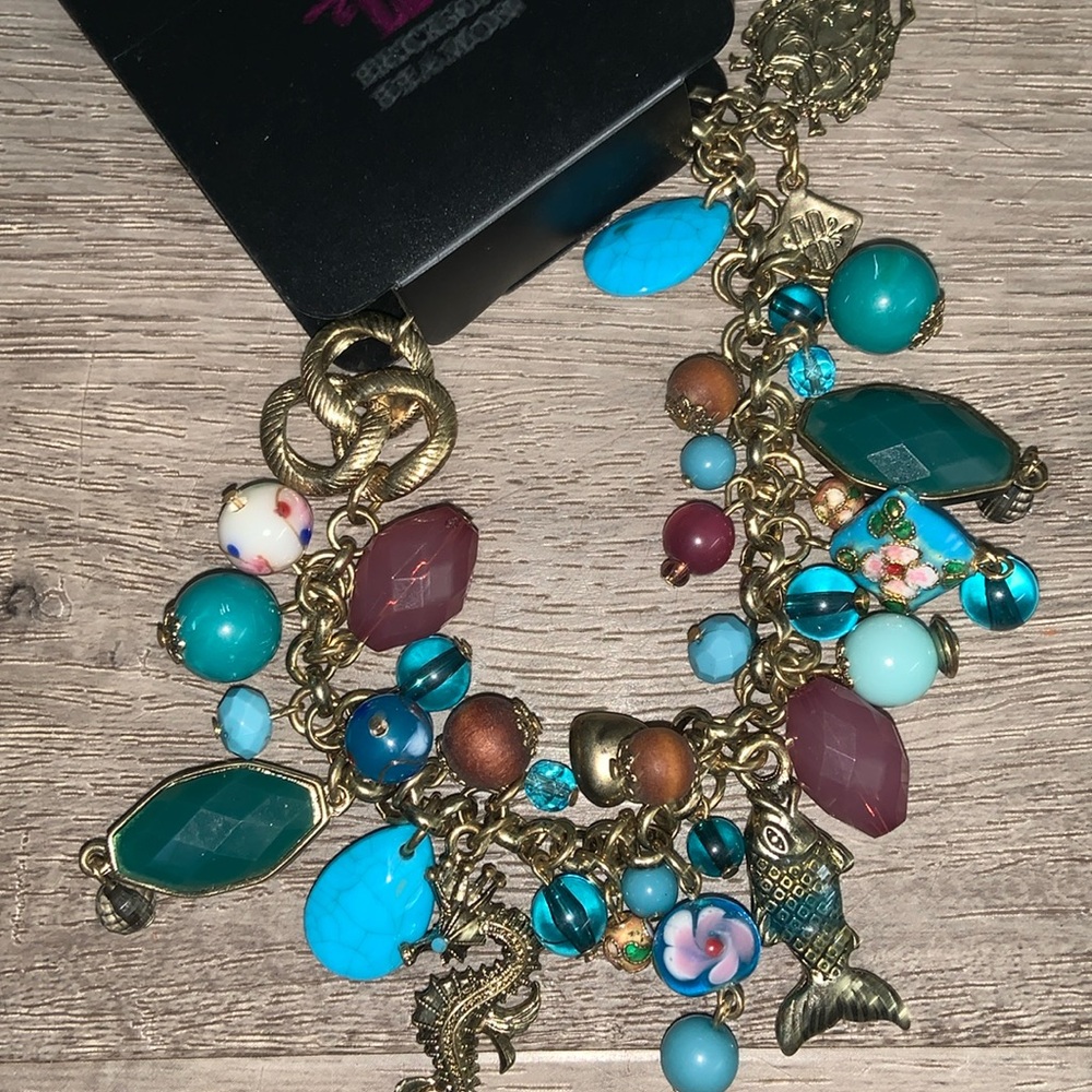 Beautiful bracelet with bead work from Debenhams London - Erickson Beamon - Picture 3 of 4